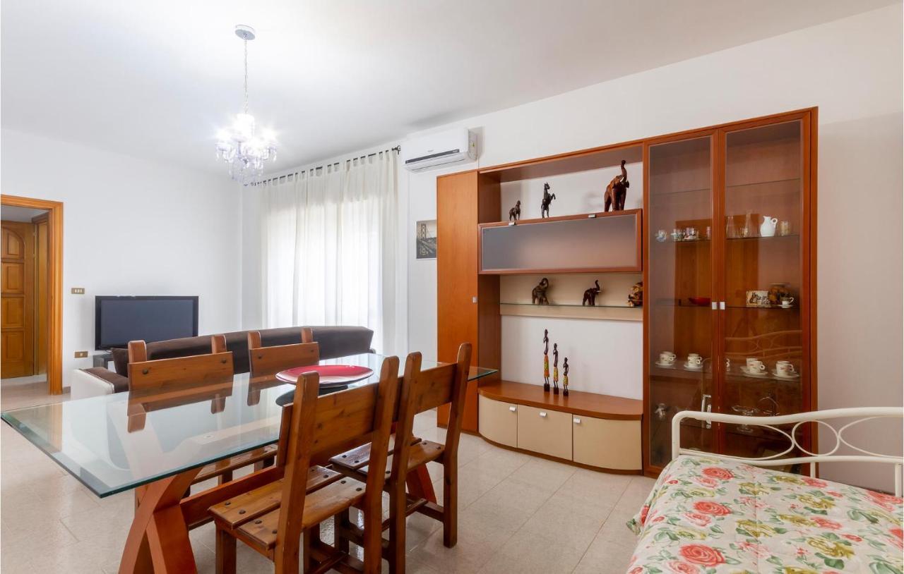 Lovely Apartment In Carovigno With Kitchen Eksteriør billede