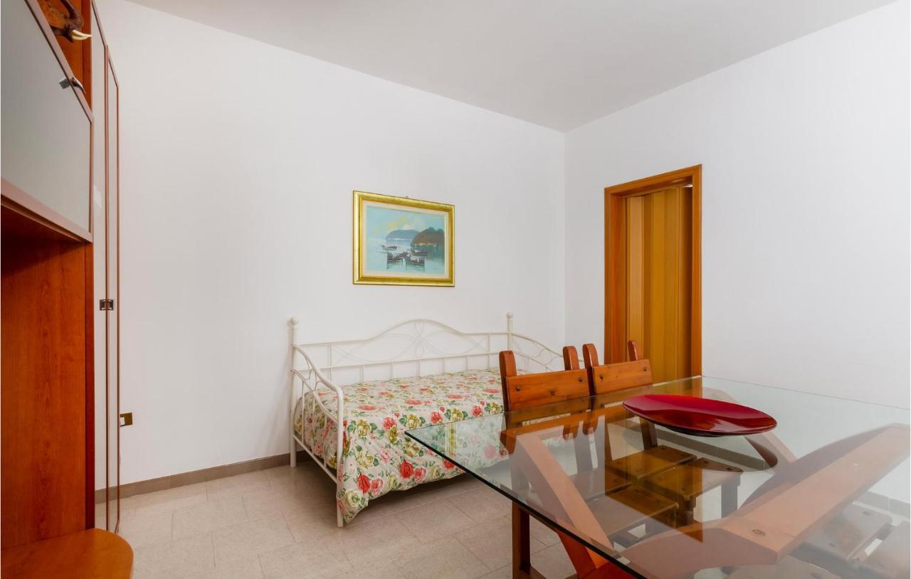 Lovely Apartment In Carovigno With Kitchen Eksteriør billede
